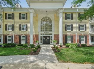 15009 Claymoor Ct APT 10, Chesterfield, MO 63017