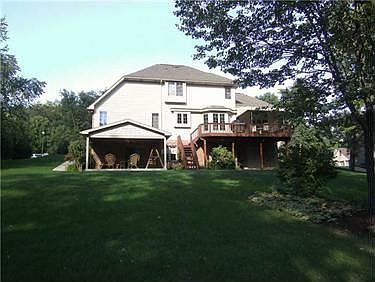 2nd image of 1009 Faulkner Way