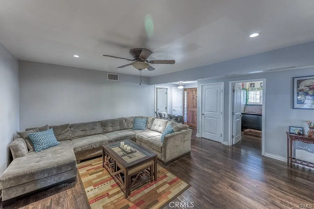 3 bed, 1700 sqft, $4,150 — Photo 4