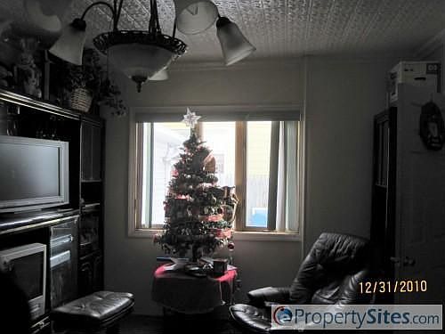 3rd image of 10659 95th St