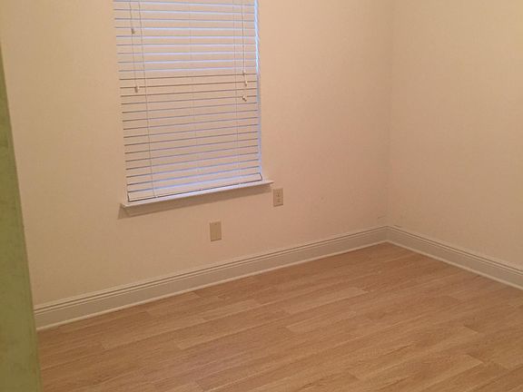 5th image of 114 Bob Sikes Blvd Unit C