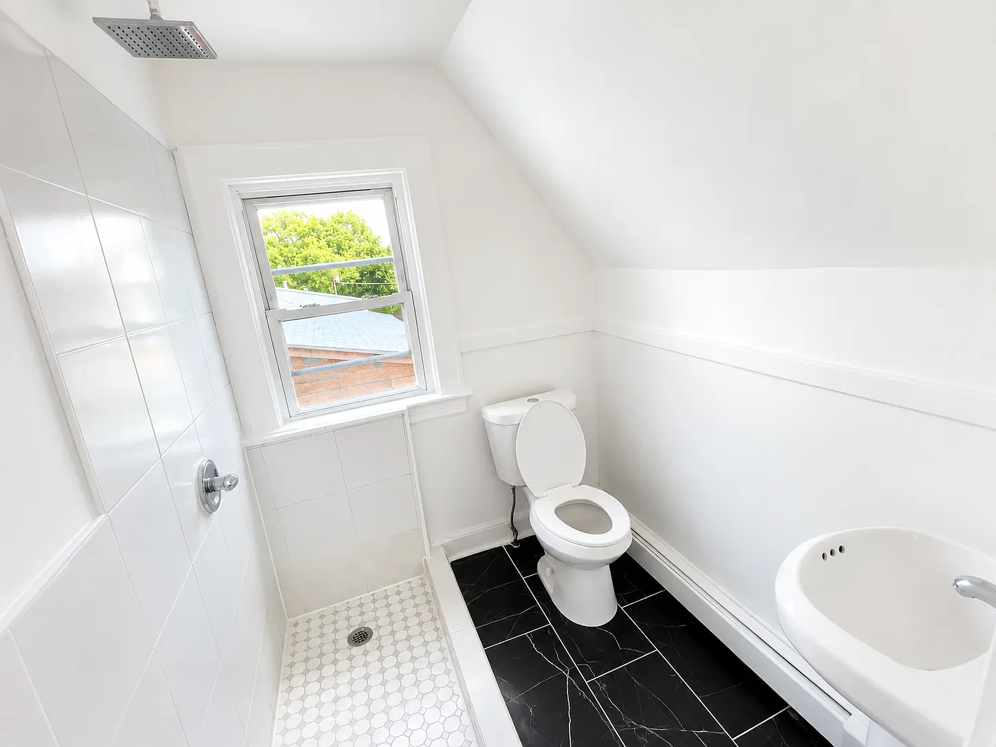 2 bed, 1000 sqft, $1,595 — Photo 3