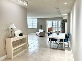 801 Brickell Bay Dr