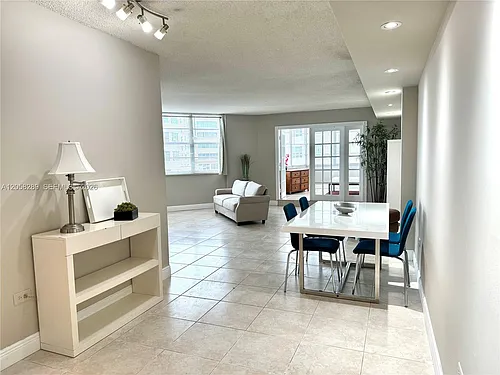 801 Brickell Bay Dr #465 Photo 1