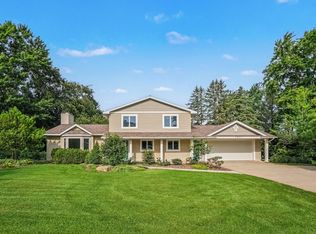 7811 Cardinal Dr, Jenison, MI 49428