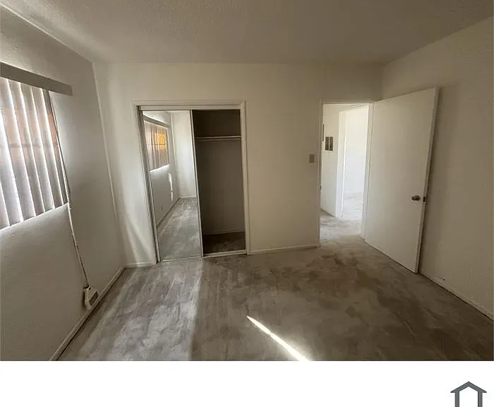 1435 W 105th St — Photo 1