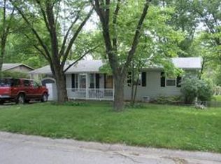 527 Harvest Dr, Saint Charles, MO 63304