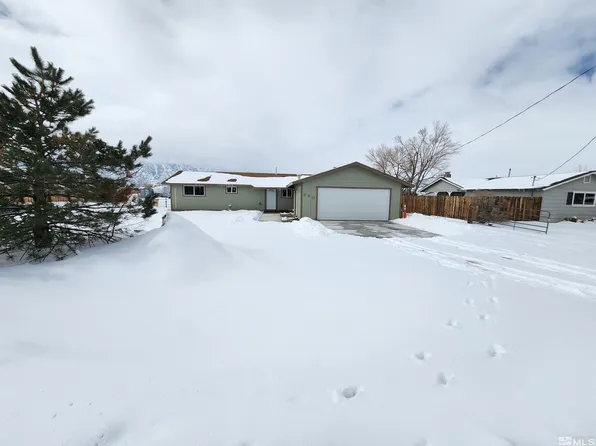 890 Arrowhead Dr, Gardnerville, NV 89460