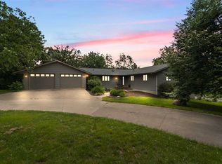 2744 W Trio Ln, Washington, IA 52353