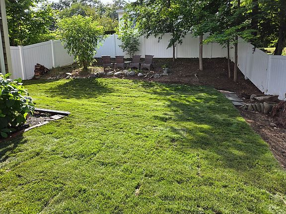3rd image of 15 Calvin Rd
