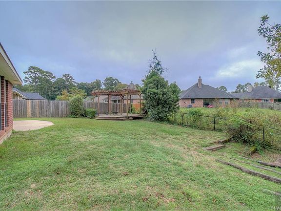 4th image of 133 Satinwood Cir