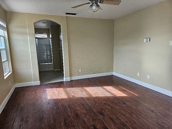 3rd image of 7901 Diamond Rock Dr