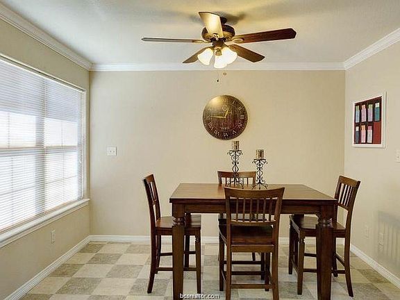 4th image of 1712 Boardwalk Ct #A
