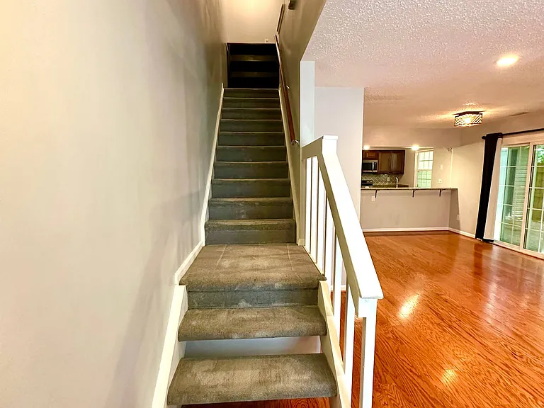 4510 Genoa Cir — Photo 17