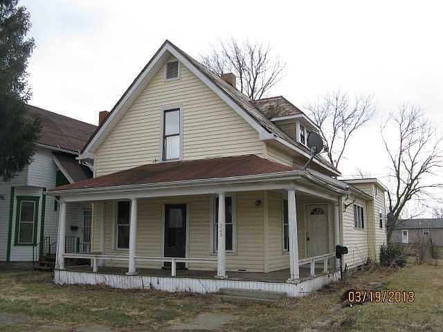 1st image of 223 E Crocker St