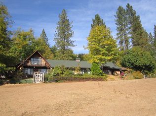 3576 Amber Ln, Grants Pass, OR 97527