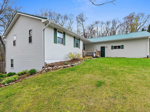 4th image of N7163 Cozy Oaks Cir