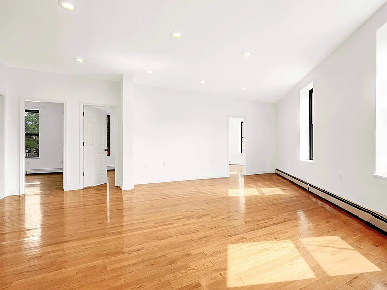 59-40 Myrtle Ave #3 — Photo 17