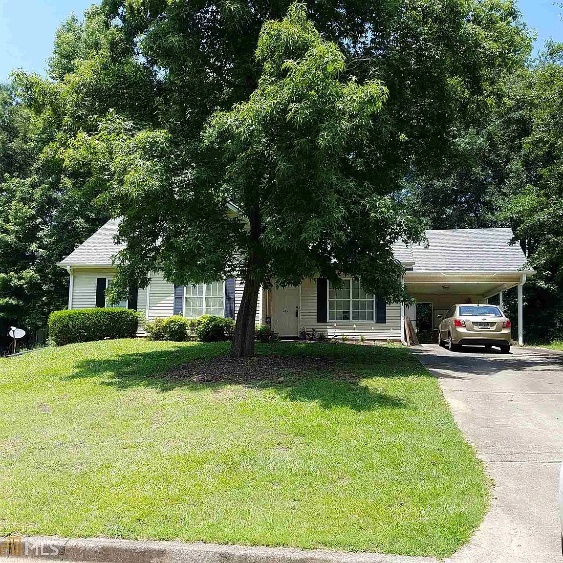 266 Griffith St photo 1
