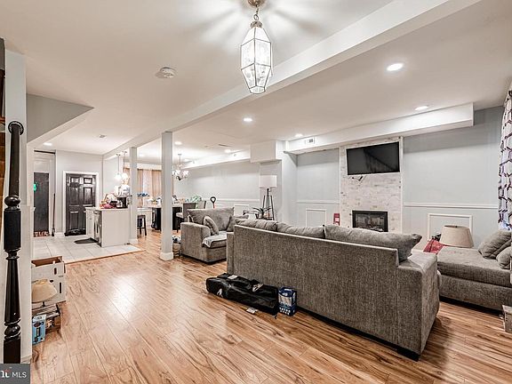 4th image of 3857 W Forest Park Ave