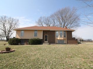 16066 Oak Rd, Excelsior Springs, MO 64024