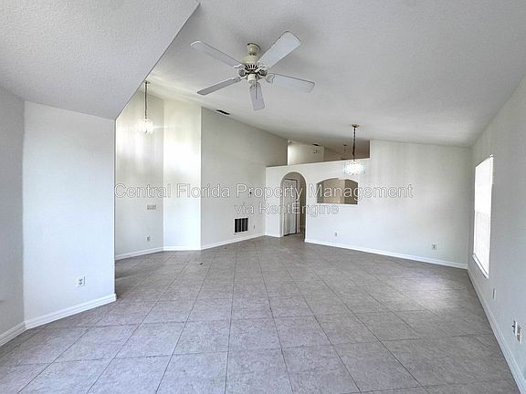 4th image of 10754 Flycast Cir
