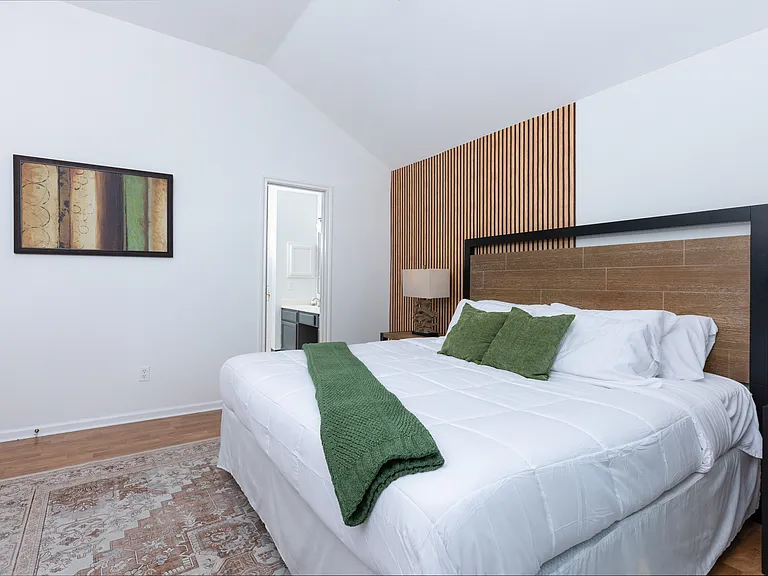 817 Saunders Dr — Photo 15