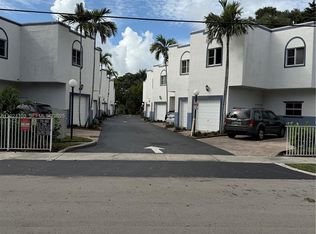 Edgewood Townhomes, Fort Lauderdale, FL 33315