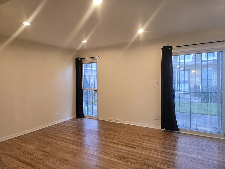 11575 S Racine Ave #1 — Photo 5