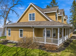 6121 Sandy Cv, Luxemburg, WI 54217