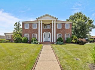 11810 Cragfont Ct, Saint Louis, MO