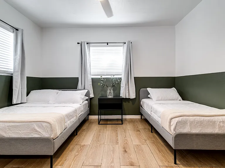 5817 NW 37th St #8 — Photo 10