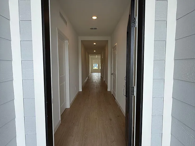2878 Pioneer Trl — Photo 3