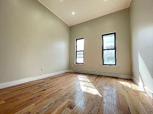 2nd image of 415 Knickerbocker Ave #4