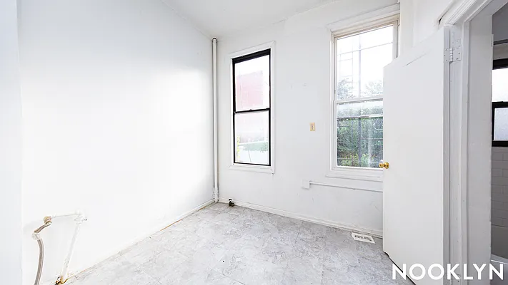 Rented by Nooklyn NYC LLC | media 21