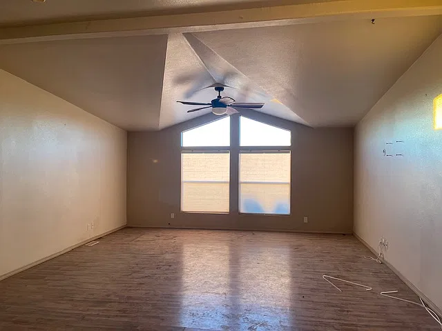 3 bed, 1868 sqft, $1,800 — Photo 2