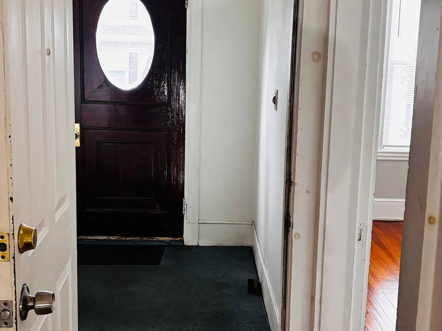 3 bed, 1150 sqft, $2,700 — Photo 2