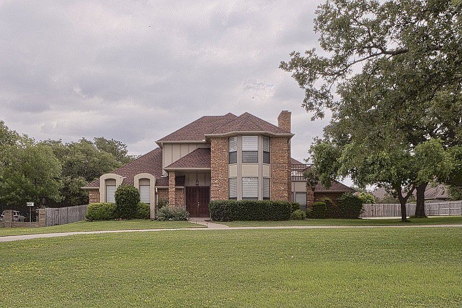 2nd image of 6403 Emerald Dr