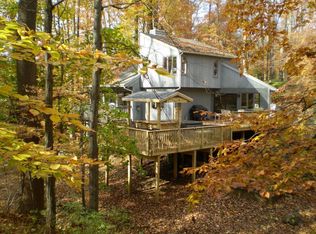 202 N Deerwood Dr, West Chester, PA 19382