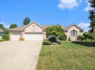 6177 Heathcross Dr, Hudsonville, MI 49426