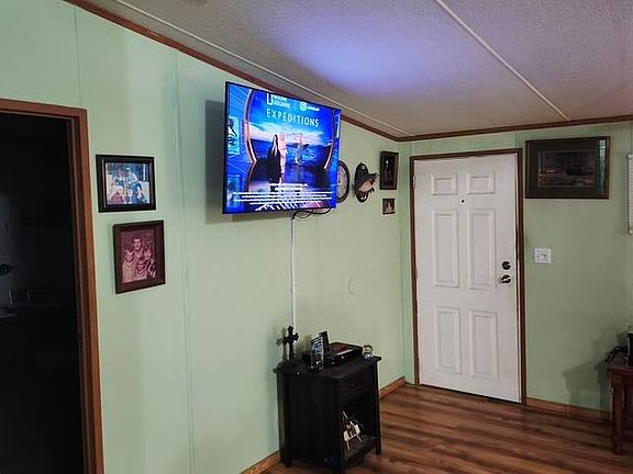 4th image of 90 Rusnick Dr