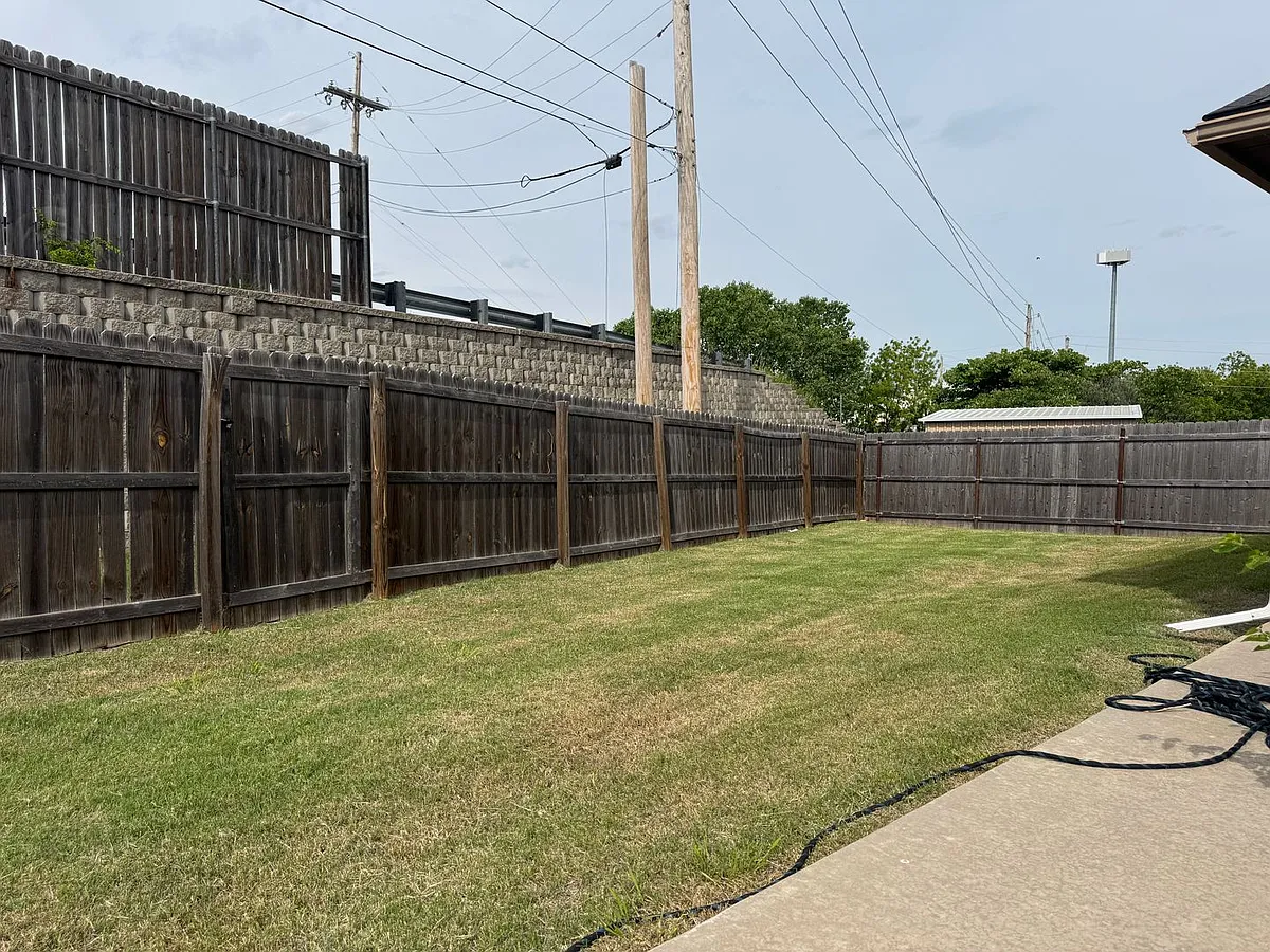 Building Photo - 4413 NW Wolf Rd