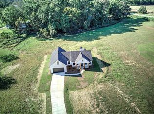 38 Hawkins Rd, Taylorsville, GA 30178