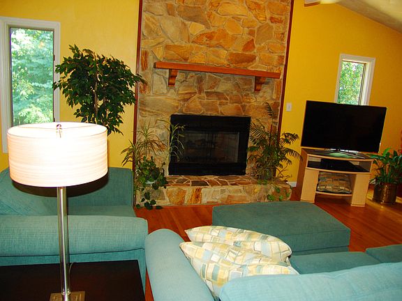 5th image of 260 Hales Point Dr