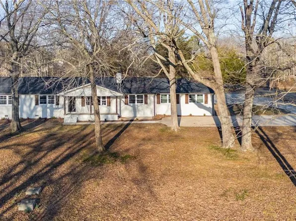 2844 Claude Simpson Rd, Elon, NC 27244