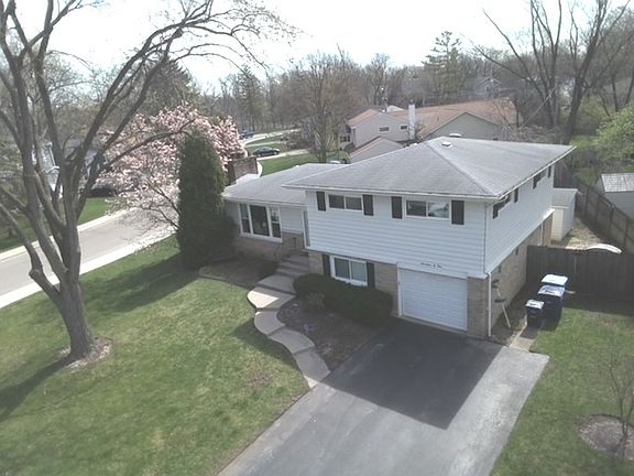 2nd image of 1701 Chatham Cir