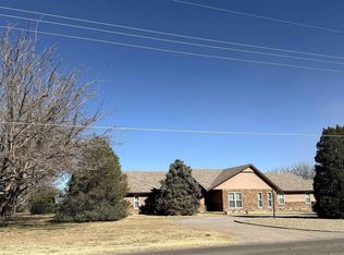 1012 W Castleberry Rd, Artesia, NM 88210