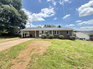 3 Wentworth St, Greenville, SC 29605