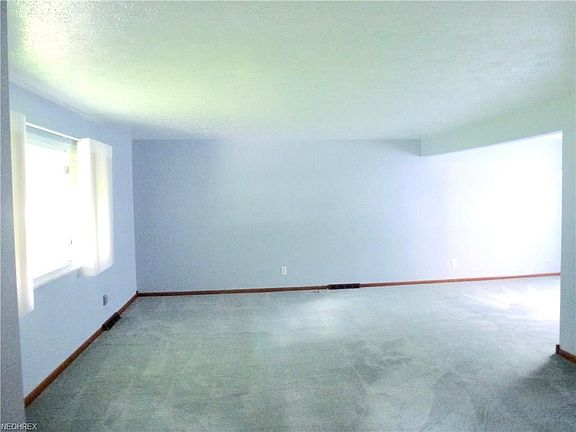 2nd image of 4631 Camellia Ln