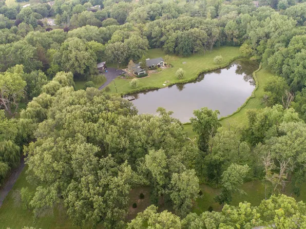 1122 Timber Trails Rd, Downers Grove, IL 60516